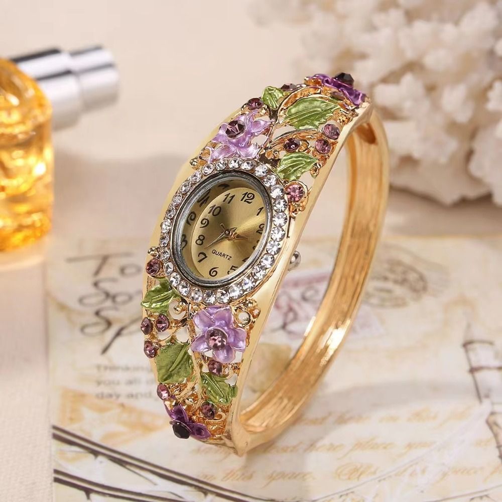 Rich In Flowers Vintage Watch  - Vintage Fashion Week recension och pris
