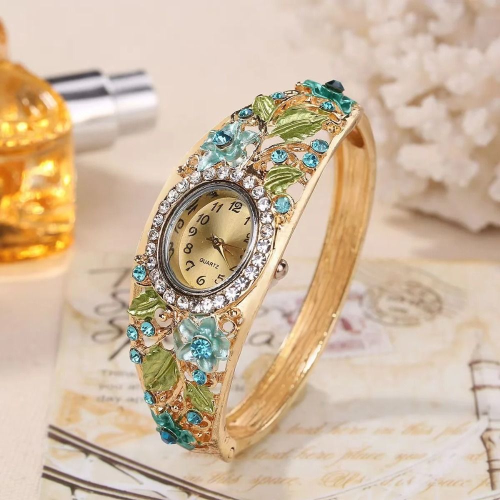 Rich In Flowers Vintage Watch  - Vintage Fashion Week recension och pris