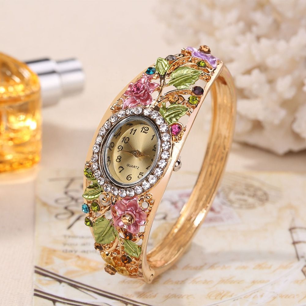 Rich In Flowers Vintage Watch  - Vintage Fashion Week recension och pris