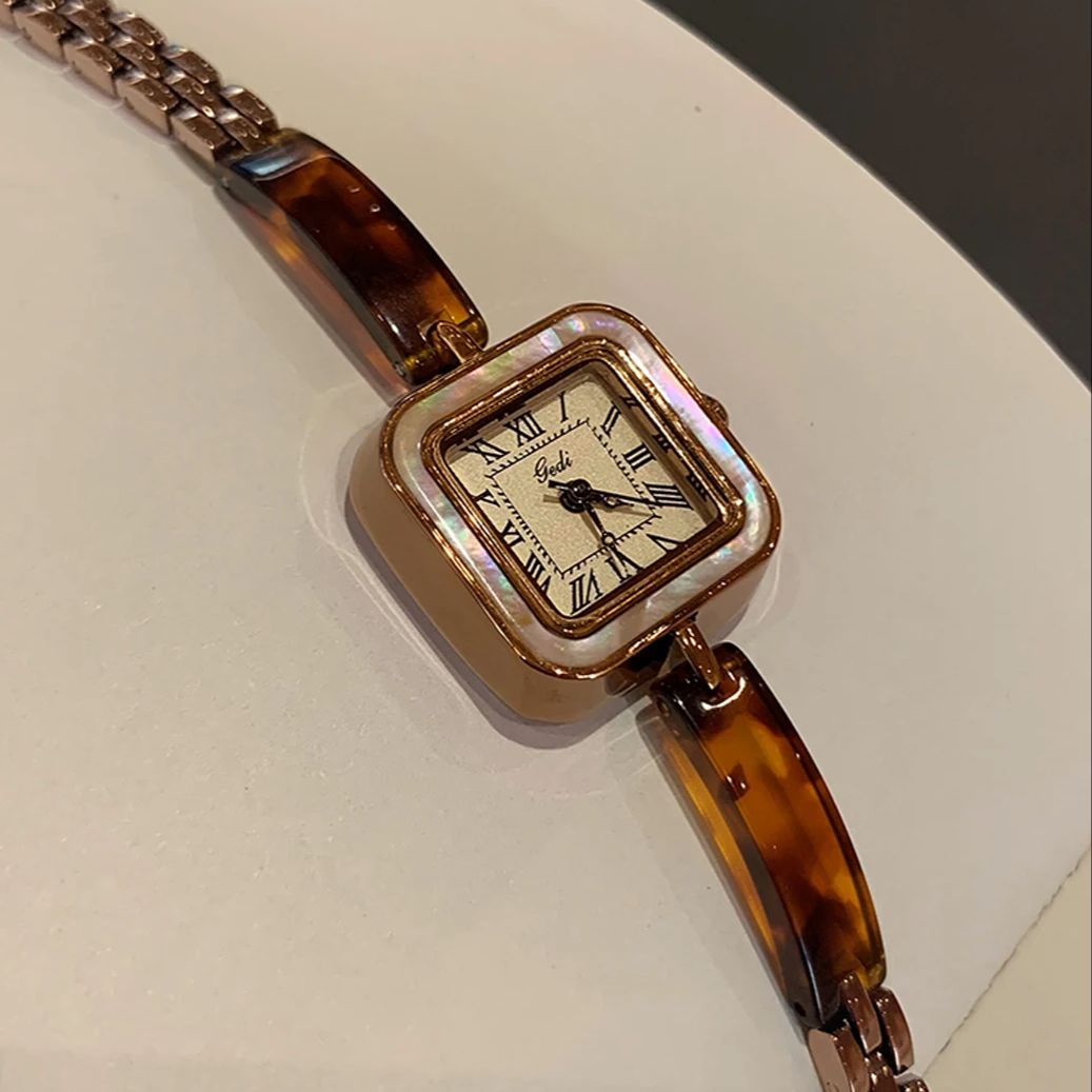 Luxury Vintage Women's Watches - Vintage Fashion Watches recension och pris