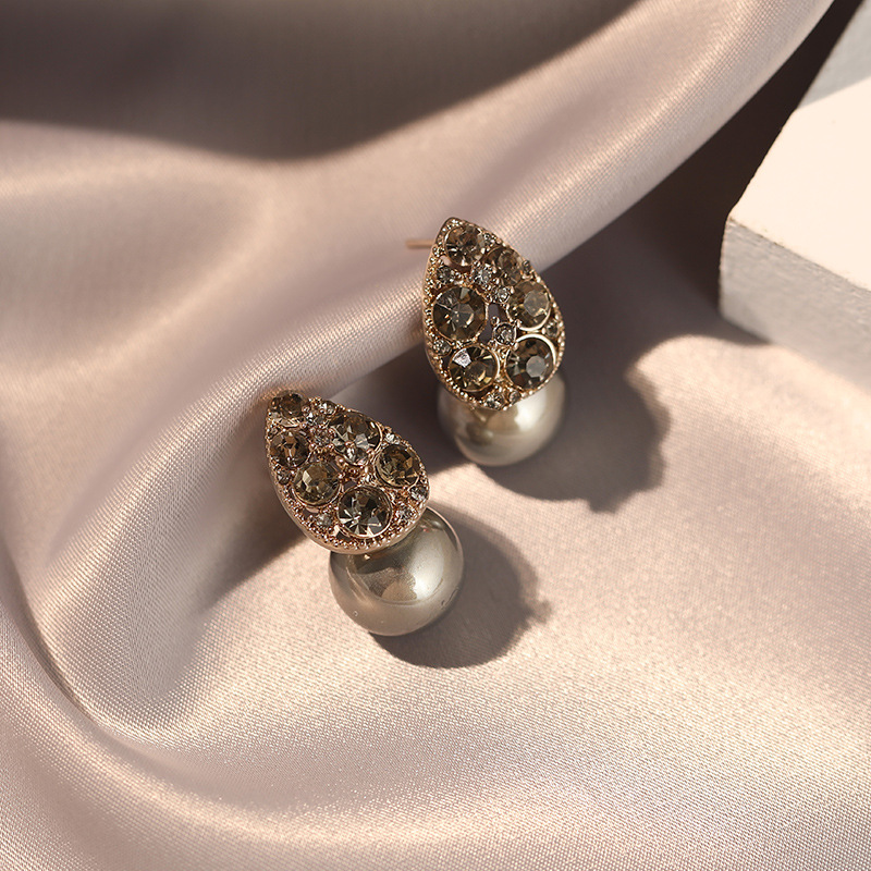 New pearl stud earrings with d - Vintage Fashion Market recension och pris