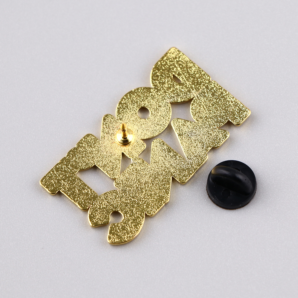 Vintage Enamel Pin Brooch Funn - Vintage Fashion Designers recension och pris